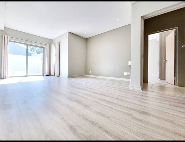 3 BEDROOM DUPLEX TO LET IN OAKLANDS